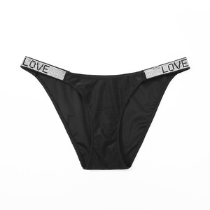 Culotte sexy taille basse en soie glacée fine, confort sportif, avec strass et lettres LOVE décoratives - Product Image 5