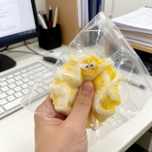 Giocattolo Sensoriale Morbido in TPR a Forma di Waffle al Formaggio, Altamente Elastico, Confortevole al Tatto, Antistress, Regalo Creativo per Bambini e <span class=keywords><strong>Adulti</strong></span> - Product Image 3