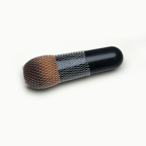 Pinceau de maquillage personnalisé avec logo, manche en <span class=keywords><strong>bois</strong></span>, prix d'usine, housse de protection en silicone pour fond de teint - Product Image 1