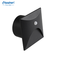 Lumière d'escalier à détecteur de mouvement IP65 3W, lumière LED encastrée pour escalier extérieur en aluminium avec design moderne