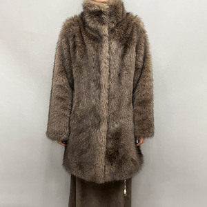 Manteau en fausse fourrure pour femme, veste d'hiver de luxe en fausse fourrure de renard argenté, manteau long élégant et chaud, fourrure moelleuse et duveteuse - Product Image 1