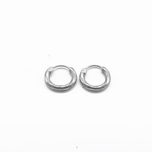 Pendientes de Aro Personalizados para Hombre, Acero Inoxidable 316L Hipoalergénico, Diseño Trenzado, Estilo Vintage Minimalista, Regalo - Product Image 5