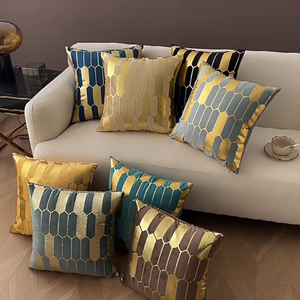 Housse <span class=keywords><strong>de</strong></span> Coussin <span class=keywords><strong>de</strong></span> <span class=keywords><strong>Canapé</strong></span> Amity Moderne et Luxe <span class=keywords><strong>pour</strong></span> Salon, Imprimé Doré, <span class=keywords><strong>pour</strong></span> Décoration d'Intérieur - Product Image 2