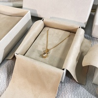 Boîte à bijoux en velours beige haut de gamme faite à la main avec logo personnalisé pour colliers, bracelets, boucles d'oreilles et bagues – Vente en gros