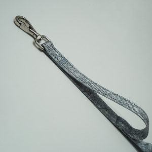 สายจูงสัตว์เลี้ยงขนาดเล็กอเนกประสงค์ รักษาสิ่งแวดล้อม ดูดซับแรงกระแทก พร้อมคลิปหนีบเข็มขัดนิรภัยในรถยนต์ ทำจากไนลอนแข็งแรง - Product Image 3
