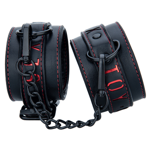 Kit Tre Pezzi Love Beats Noir, Accessori Vampiro Scuri per Giochi di Ruolo <span class=keywords><strong>e</strong></span> Feste per Adulti - Product Image 4