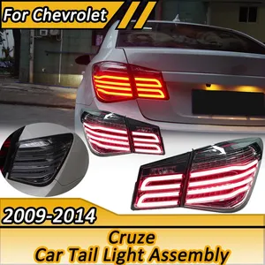 Feux arrière de voiture avec feux de jour à LED et clignotants dynamiques pour modèles 2009-2014 - Product Image 1