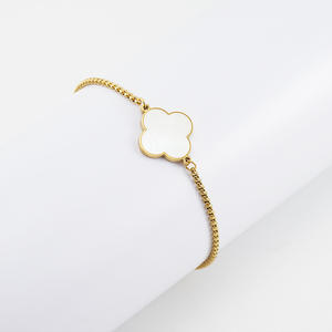 กำไลข้อมือไทเทเนียมแฟชั่นเหล็ก18K สีทองสแตนเลสโคลเวอร์แบบปรับได้สร้อยข้อมือสำหรับผู้หญิง - Product Image 2