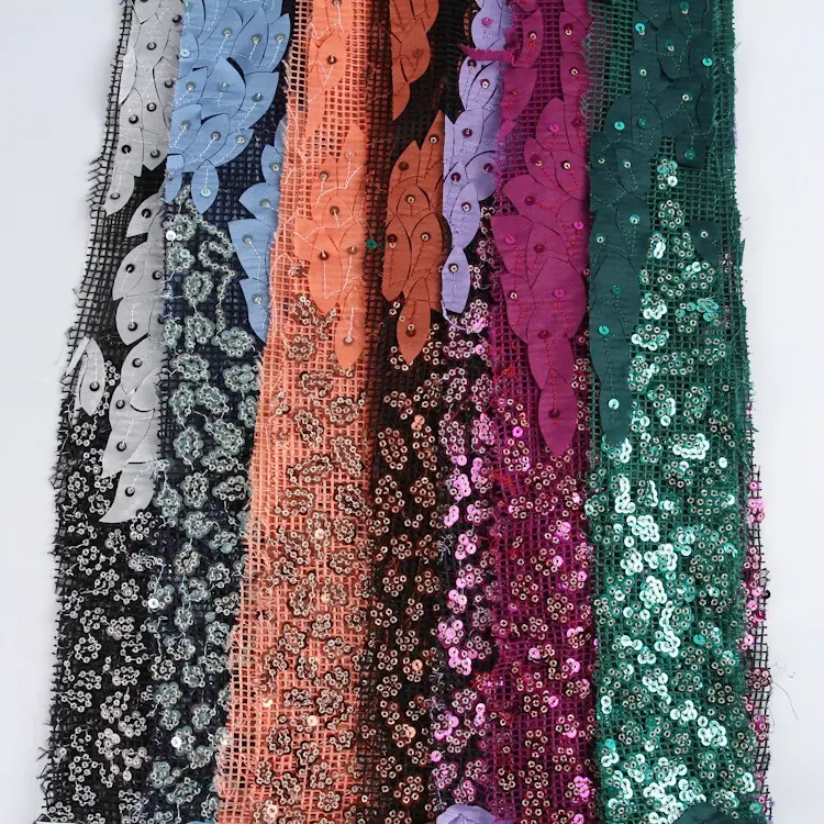 Özel tekstil malzemesi işlemeli net mor parlak payet tül kumaş