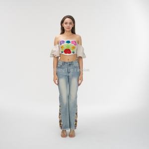 Jeans al por Mayor para Mujer, Lavados, Bordados con Flores, Personalizados, a la Moda, Anchos - Product Image 3