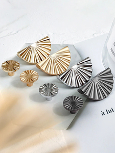 Zinc Alloy Fan Shaped Cabinet <strong>Knobs</strong> &amp; Pulls Shell Pleated Drawer Handles for Wardrobe Dresser - Product Image 1