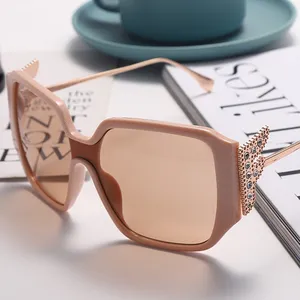 Luxury BIg Frame Square Metal Temple Gradient Lens Angel Wings With Diamond Summer Women Sunglasses