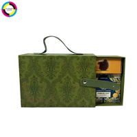 Boîte à tiroir en carton rigide haut de gamme avec fermeture magnétique, sangle de transport en cuir, emballage personnalisé de qualité supérieure pour les marques de luxe, cadeaux