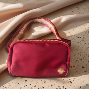 <span class=keywords><strong>Borsa</strong></span> a <span class=keywords><strong>tracolla</strong></span> <span class=keywords><strong>sportiva</strong></span> casual impermeabile in nylon da 1L Lulu Fashionable, novità esplosiva, <span class=keywords><strong>borsa</strong></span> a <span class=keywords><strong>tracolla</strong></span> per yoga - Product Image 5