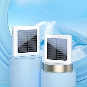 Batterie Externe Solaire Multifonctionnelle d'Urgence 5000 mAh Grande Capacité Fine et Légère Mini avec Éclairage et Fonction de Recharge - Product Image 3