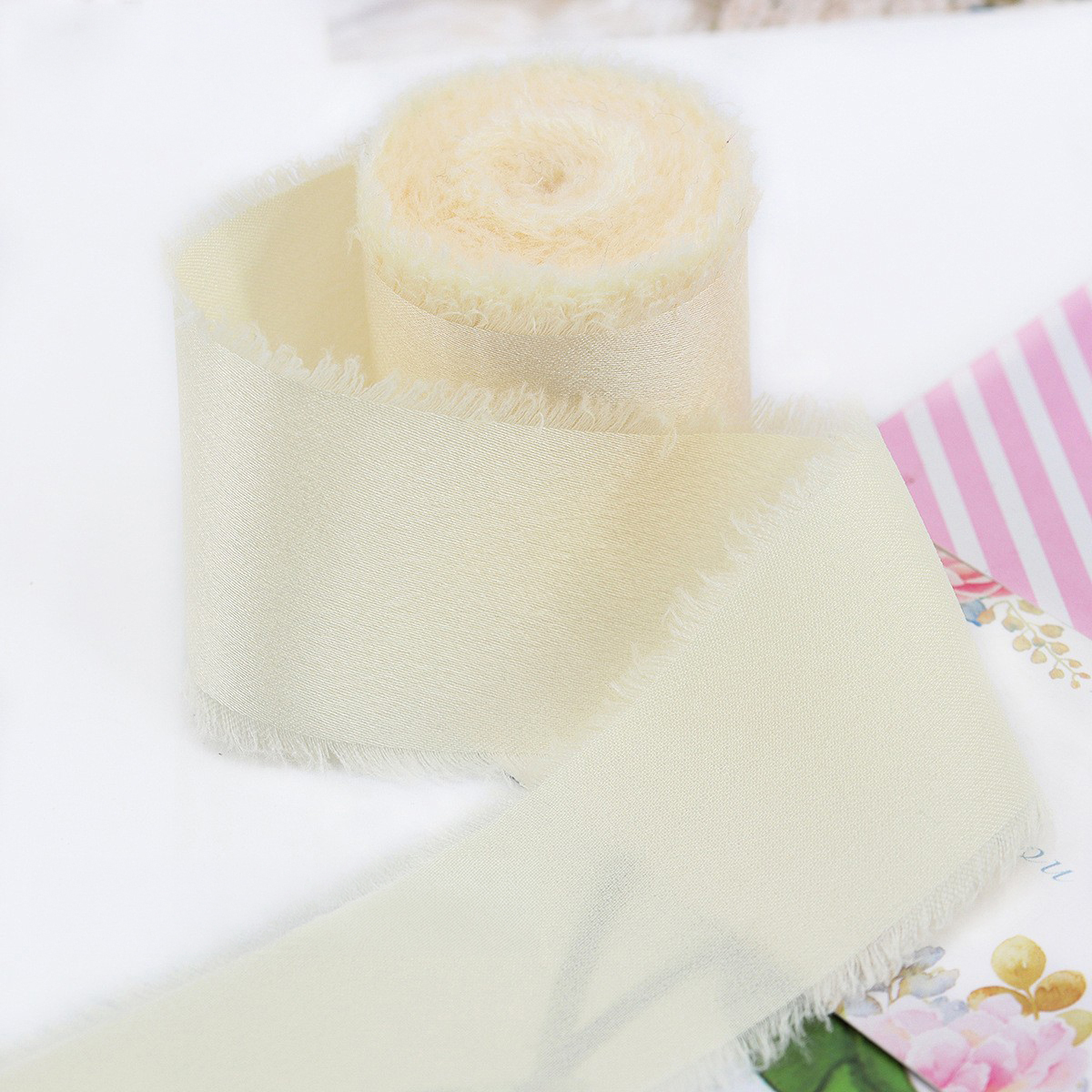 Crème-4 cm, 5 mètres/rouleau