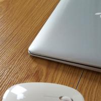 Nouveaux meubles de bureau d'étude à moteur unique de table élévatrice de bureau réglable intelligente électrique avec conception de mémoire