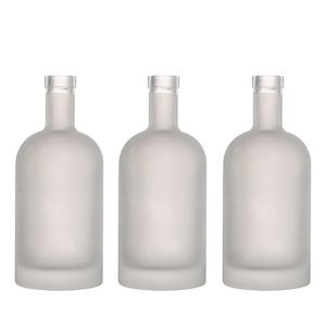 Bottiglia in Vetro Satinato Rotonda per Liquori 375ml 500ml 750ml, Stile Nordico, per <span class=keywords><strong>Gin</strong></span>, Vodka, Liquori, Olio d'Oliva, Acqua - Product Image 1