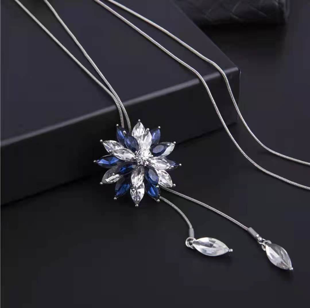 014 fleur de cristal bleue et blanche