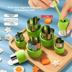 Ensemble de moules de cuisine pour la maison, <span class=keywords><strong>emporte</strong></span>-pièces pour légumes et fruits, moule à biscuits miniatures en forme d'animaux de dessin animé DIY - Product Image 1