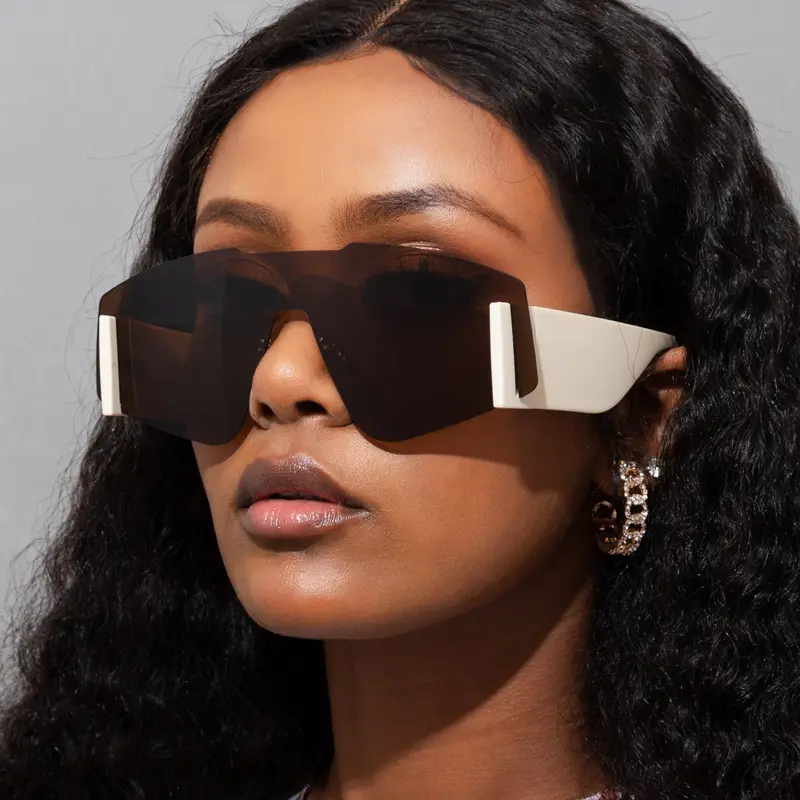 New Stylish One-piece Large Frame Sunglasses Anti UV Shades Lunettes De Soleil Brand Designer Sun Glasses For Women Men