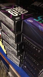 Processeur d'origine Intel Core <span class=keywords><strong>I9</strong></span>-7900X Skylake-X 10-Core 3.3 GHz <span class=keywords><strong>LGA</strong></span> <span class=keywords><strong>2066</strong></span> - Product Image 4