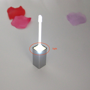 Тюбик для блеска для губ со светодиодной подсветкой и зеркальным блеском для губ, тюбик для блеска для губ 7 мл, упаковочные коробки с индивидуальным логотипом - Product Image 4