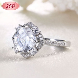 Bague de mariage personnalisée en or 18 carats plaqué or, design cœur en zircone, pierres précieuses - Product Image 2