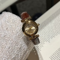 Montre-bracelet mini en argent pour femme, cadran soleil, montre de tous les jours pour femme, montre-bracelet à quartz polyvalente pour femme, bracelet en cuir confortable