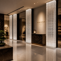 Weiß beleuchtete Gitter-Säule, dekorative Säule, Aufzug-Lobby-Trennwand, kundenspezifische Größe, Hotel, Büro