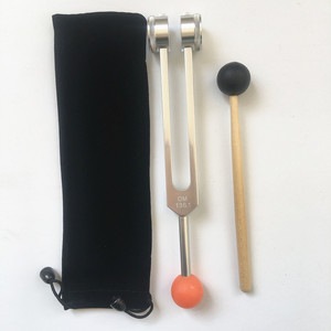 Vente directe d'usine de diapasons de yoga en alliage d'aluminium OM136.1, diapasons OM avec marteau de massage. - Product Image 2
