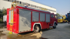 <span class=keywords><strong>Camion</strong></span>-citerne Sinotruk HOWO 5000L, <span class=keywords><strong>camion</strong></span>-citerne à eau pour la lutte contre les incendies - Product Image 2