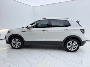 <span class=keywords><strong>VW</strong></span> <span class=keywords><strong>T</strong></span>-<span class=keywords><strong>Cross</strong></span> 280TSI DSG SUV 1.4T Automatique Euro VI <span class=keywords><strong>2022</strong></span>, Conduite à Gauche, Intérieur Cuir Foncé, Caméra Arrière, Véhicule d'Occasion - Product Image 3