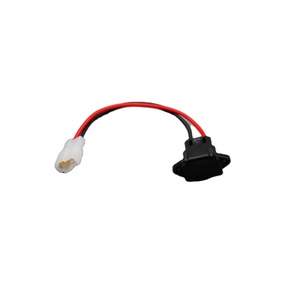 Chargeur haute capacité avec cordon de 20 cm de long et fil de 2,5 mm d'épaisseur - Product Image 1