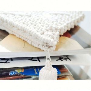 Sac à main en crochet fait main en coton avec pompons - Product Image 6