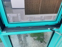 Ventanas de Aluminio con Seguridad Integrada, Abatibles y Oscilobatientes, Rotura de Puente Térmico, Triple Sellado, Diseño Empotrado, para Proyectos Residenciales de Lujo