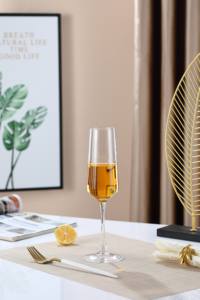 Vente en gros <span class=keywords><strong>de</strong></span> gobelets européens en cristal <span class=keywords><strong>de</strong></span> <span class=keywords><strong>champagne</strong></span> <span class=keywords><strong>de</strong></span> 250ml /8.45oz Verre à vin <span class=keywords><strong>de</strong></span> luxe <span class=keywords><strong>de</strong></span> style ancien soufflé à la machine Design classique - Product Image 2