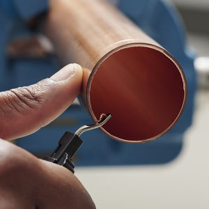 Cortador de Tubos KNIPEX 90 31 03 BK TubiX XL de 260 mm - Product Image 4