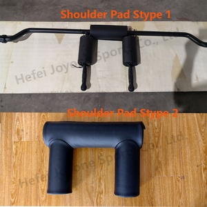 Barra de Sentadillas Curva con Almohadillas de Seguridad para Hombros y Brazos, Agarre Reforzado de 38mm, Fundas de 2 Pulgadas, Capacidad de 1500 LB, Barra de Sentadillas de Seguridad Apilable - Product Image 4