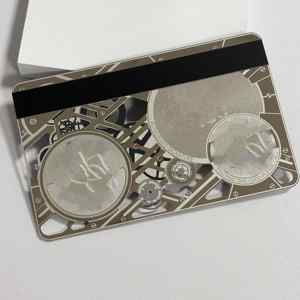 Tarjeta de Membresía Premium de Negocios de Metal de Lujo Personalizada 1K EM4305 NFC RFID para Comunicación en Hoteles en Varios Colores: Dorado, Plateado, Negro - Product Image 5