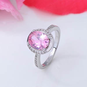 แหวนหมั้นชุบทองคำขาว18K ประดับเพชร CZ ทรงกลมขนาด6, 7หรือ8 - Product Image 2