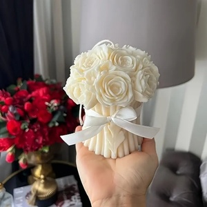 Molde de Silicona Ecológico para Velas 3D con Forma de Ramo de Rosas para el Día de San Valentín, para Decoración del Hogar, Velas Aromáticas y Resina - Product Image 1