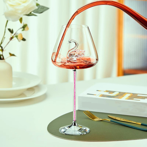 Copa de Vino de Cristal Transparente Roja, Estilo Nórdico Moderno y Sencillo, Soplada a Mano, con Forma de Cisne, de Lujo, para Reuniones Familiares - Product Image 3