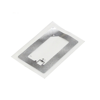 Échantillon Gratuit Adhesiva Outlet 9962 9662 Autocollant RFID UHF Longue Portée, Étiquette RFID Passive UHF avec Puce UHF