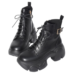 Bottines noires à plateforme épaisse, à lacets et boucles, talon de 8,5 cm, style streetwear - Product Image 5