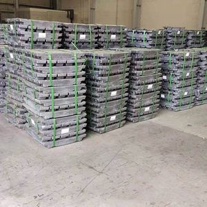 Lingote de Plomo Puro de Fábrica con una Pureza del 99,994% - Product Image 1