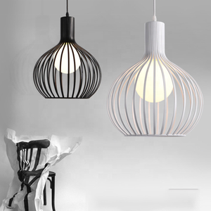 Piccola lampada <span class=keywords><strong>Vintage</strong></span> industriale <span class=keywords><strong>paralume</strong></span> <span class=keywords><strong>in</strong></span> ferro nero con lampada Edison <span class=keywords><strong>in</strong></span> <span class=keywords><strong>metallo</strong></span> gabbia retrò Design nordico per sala da pranzo soppalco - Product Image 1