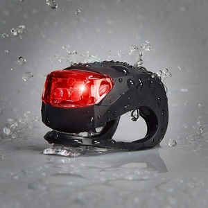 Lumière de vélo avant et arrière à LED en silicone étanche pour la sécurité nocturne, personnalisable en usine BSCI - Product Image 5
