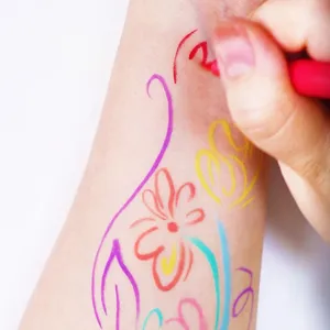 जीपी चमकीला रंग गैर विषैले धोने योग्य शारीरिक त्वचा टैटू पेंट पेन त्वचा पर सुरक्षित बच्चों के लिए अस्थायी टैटू मार्कर पेन किट