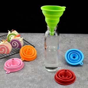 Gadgets multifunción Cocina Plegable Mini Embudo de silicona Embudo de goma de silicona plegable - Product Image 1